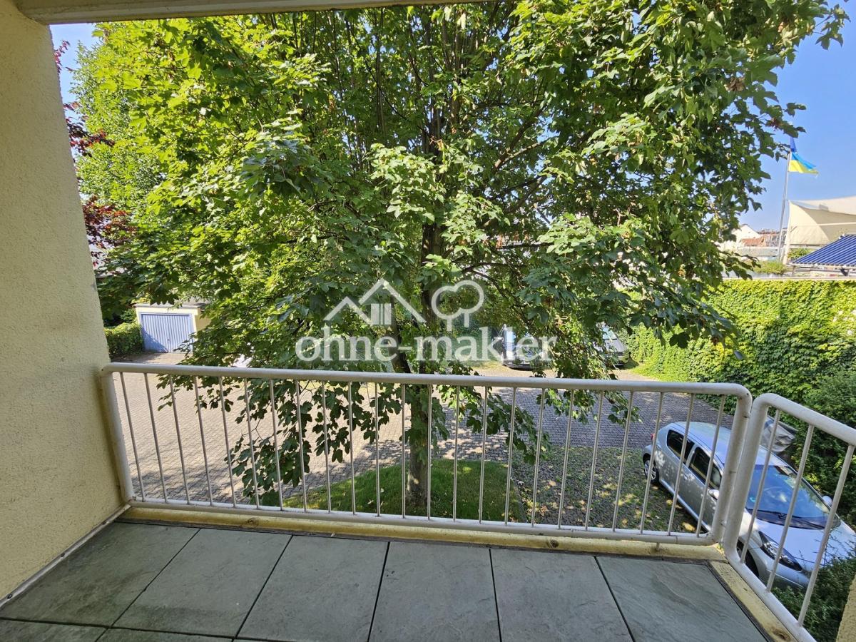 Balkon mit Blick ins Grüne