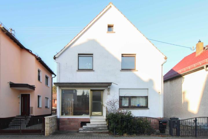 Vorderhaus von vorne