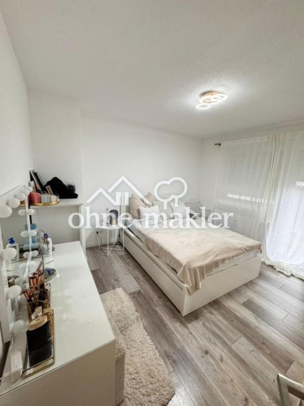 Schlafzimmer + Terrasse