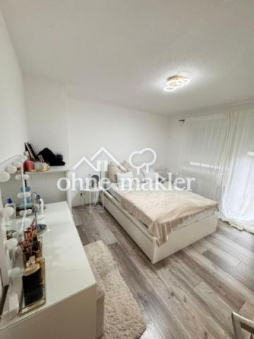 Schlafzimmer + Terrasse