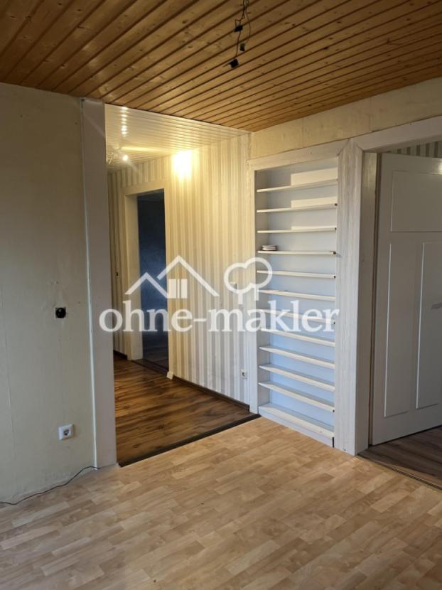 Flur mit Einbauschrank