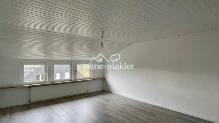 Wohnzimmer ca. 4,8 x 5,8 m