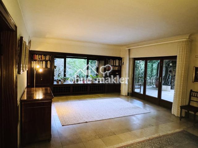 Blick ins große Wohnzimmer 