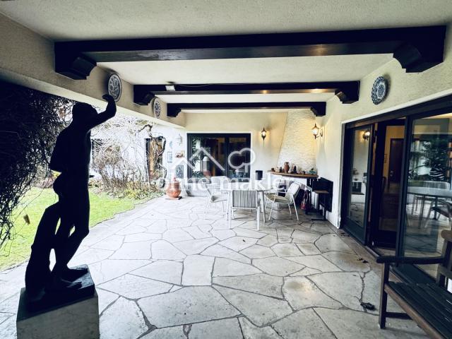 Überdachte Terrasse 