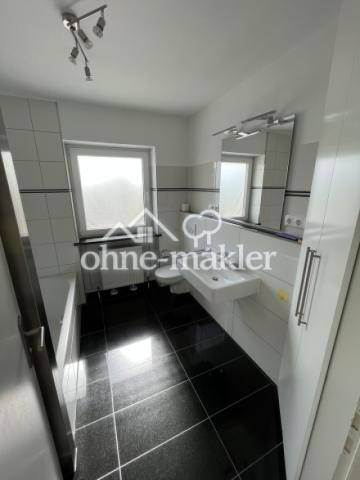 Modernes Tageslichtbad