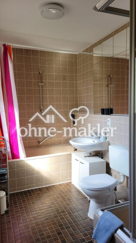 Badezimmer mit Dusche