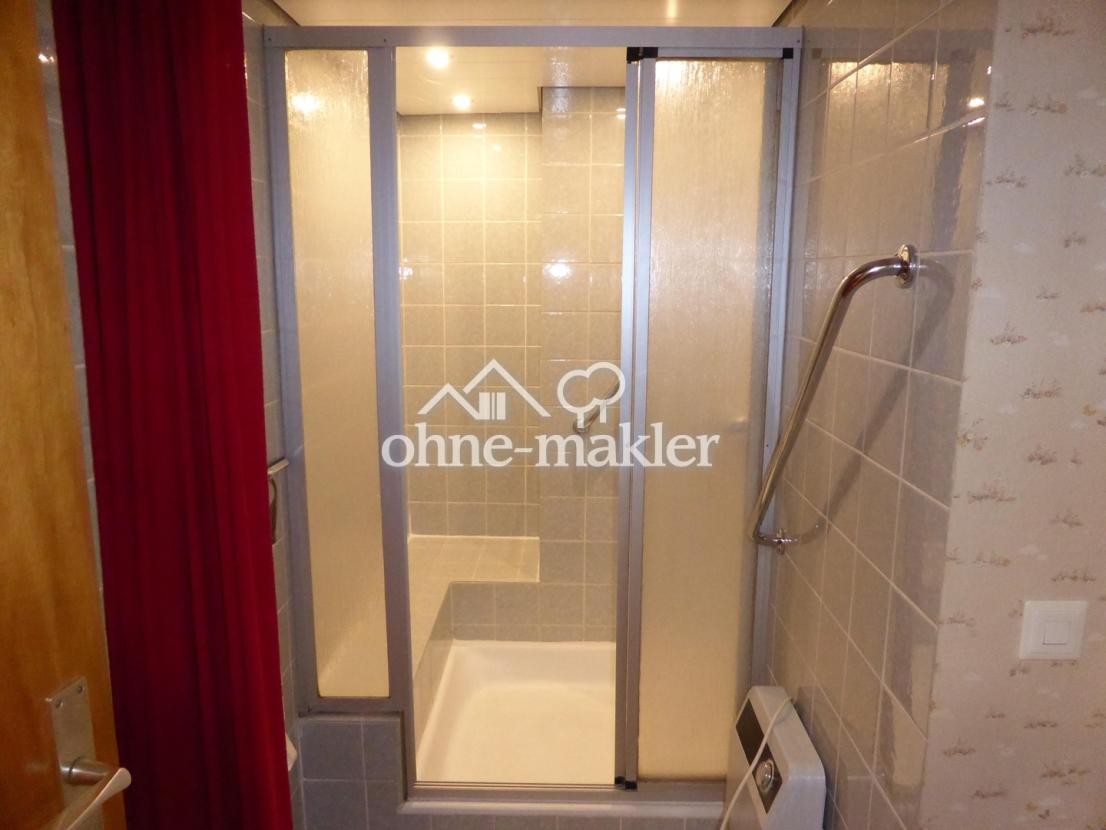 Dusche in der Waschküche