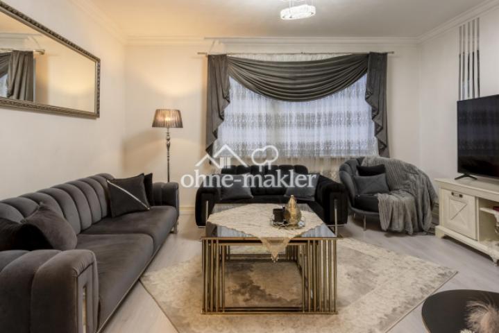 Blick in Zimmer 2 Wohnzimmer