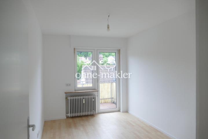 Zimmer mit Zutritt Balkon