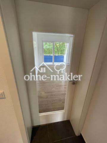 Wohnzimmertür mit Glaseinsatz