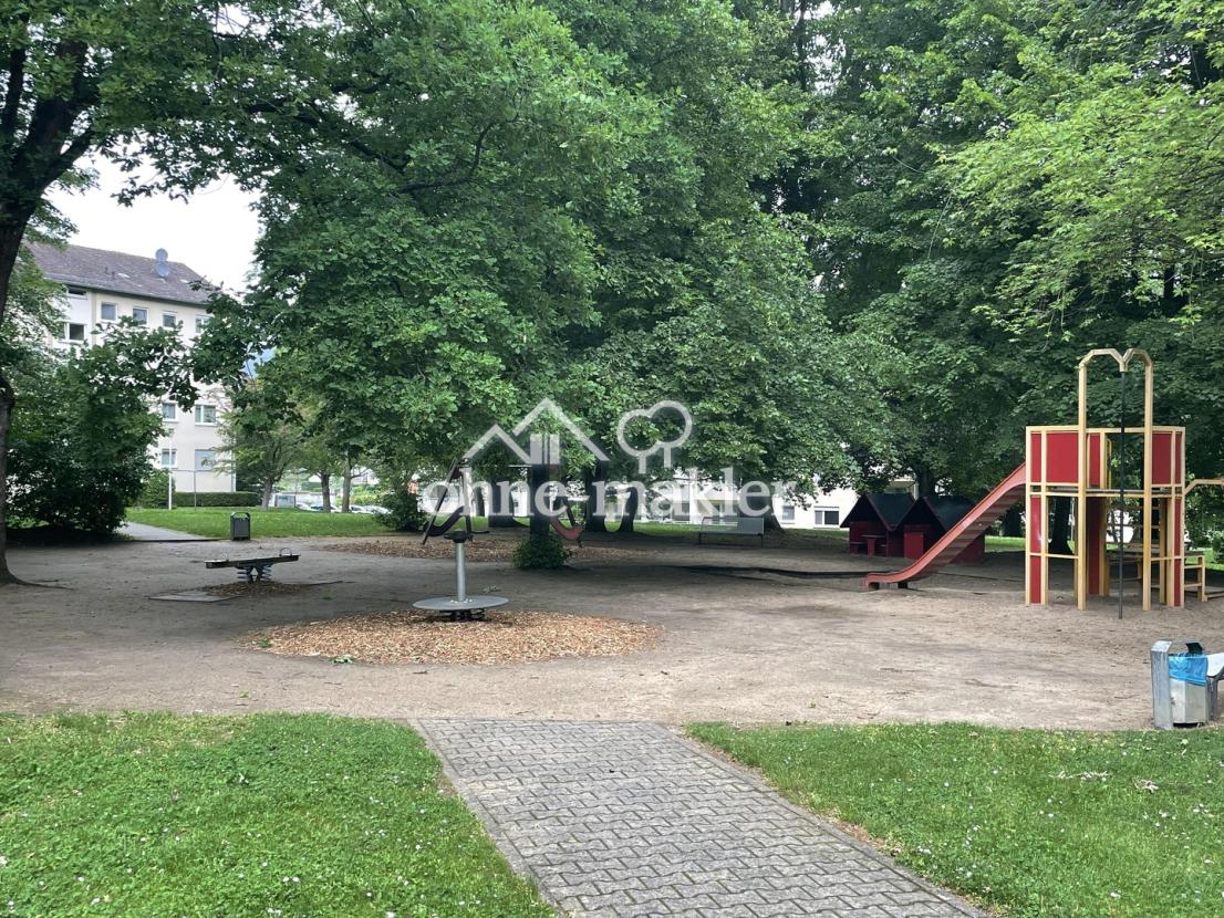 Spielplatz vor dem Hauseingang