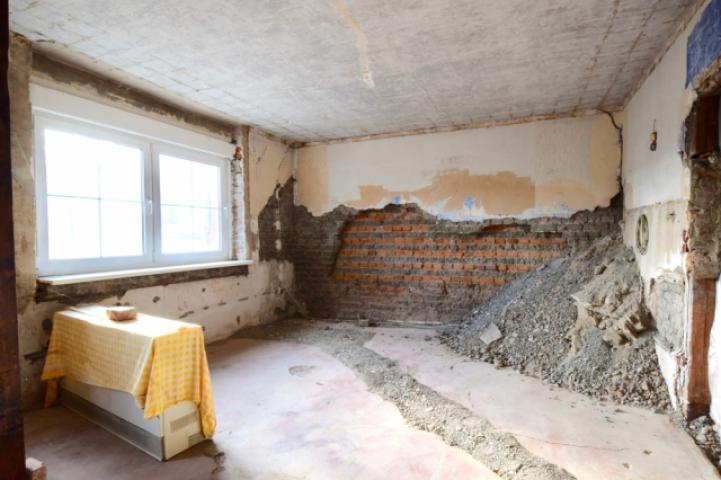 Großes Wohnzimmer im EG