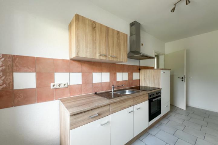 Küche mit Einbauküche im EG