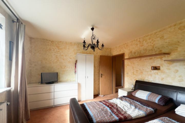 Großes Schlafzimmer Blick in den Flur