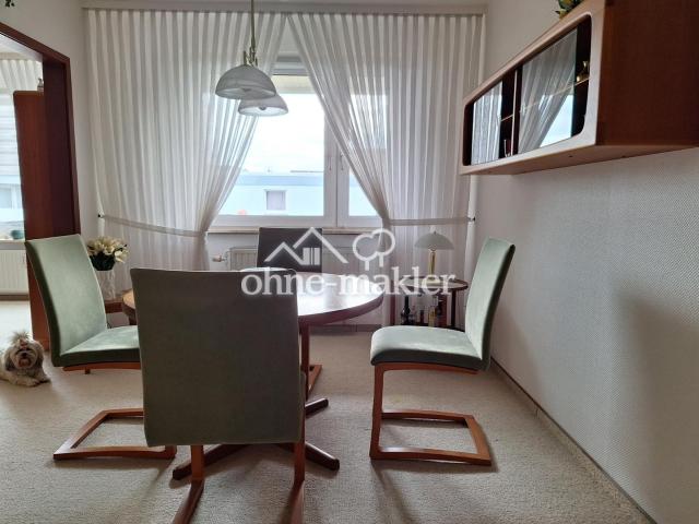 Esszimmer Blick zum Balkon