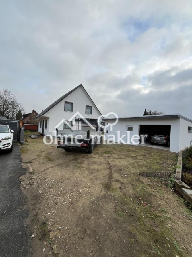 Parkplatz mit Garage