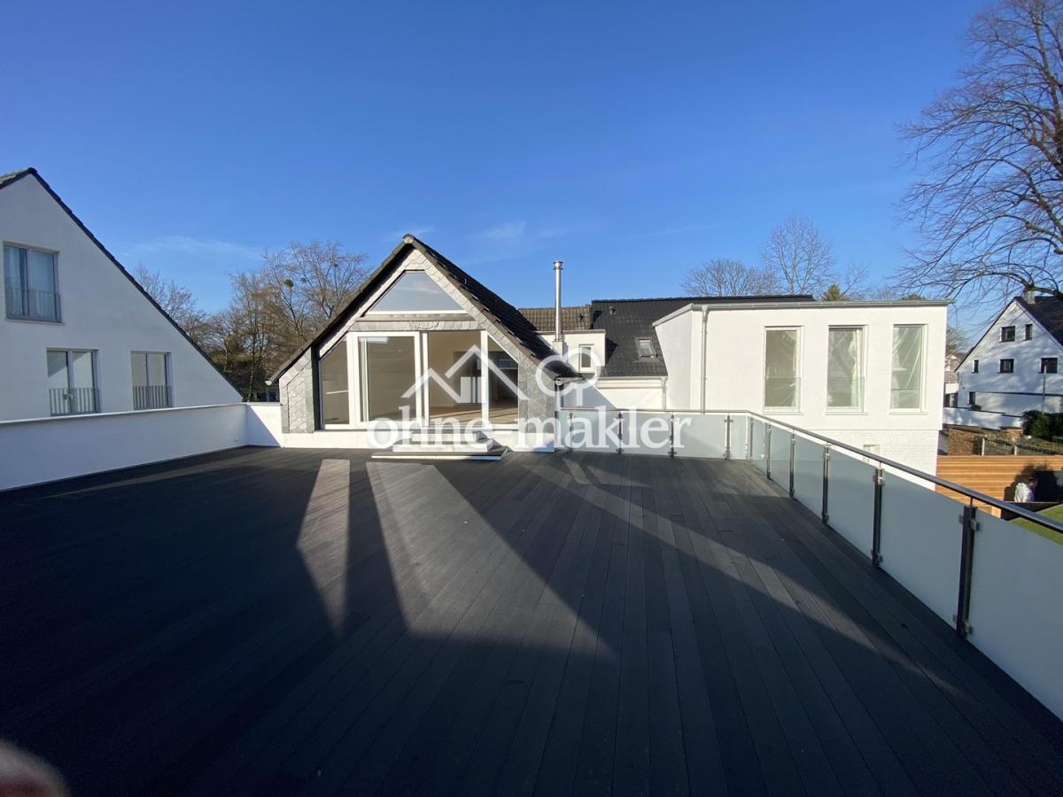 Riesige Sonnenterrasse