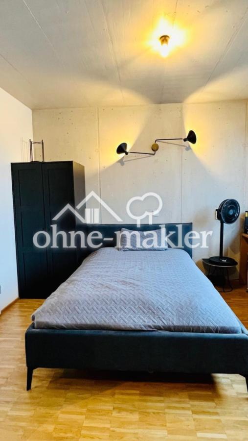 Schlafbereich mit Schrank