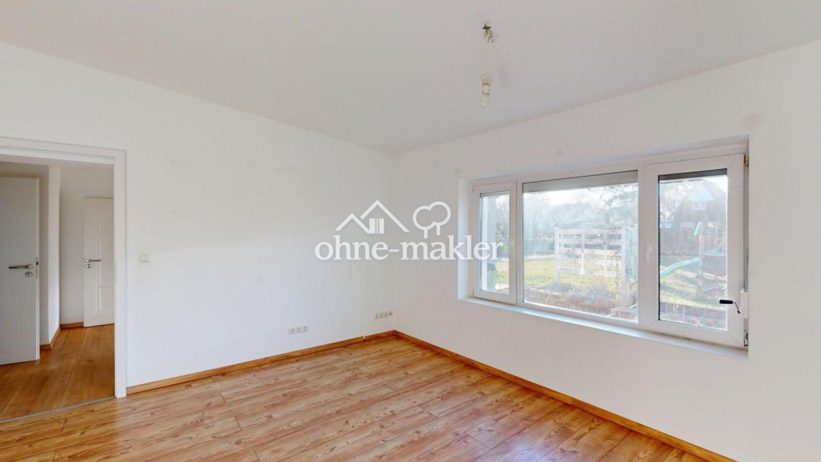 Gartenblick vom Wohnzimmer