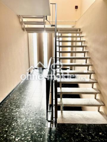 Treppe zum Dachgeschoss