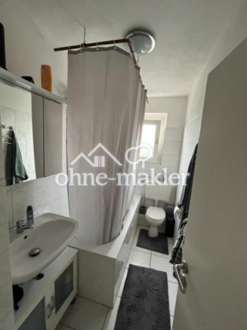 Badezimmer mit Badewanne