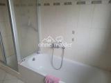 Bäder mit Dusche und Badewanne