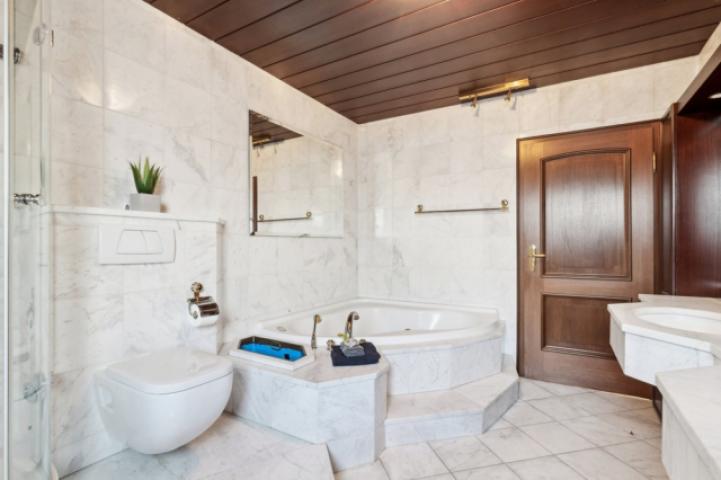 Tageslichtbad Bild 2