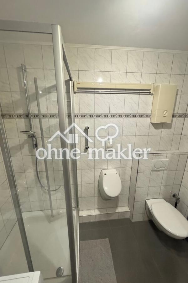 Dusche im Badezimmer