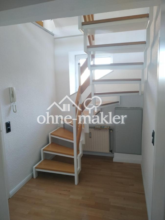 Treppe vom 1. OG zum DG