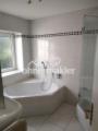 Große Badewanne & Dusche