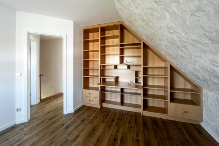 Einbauschrank