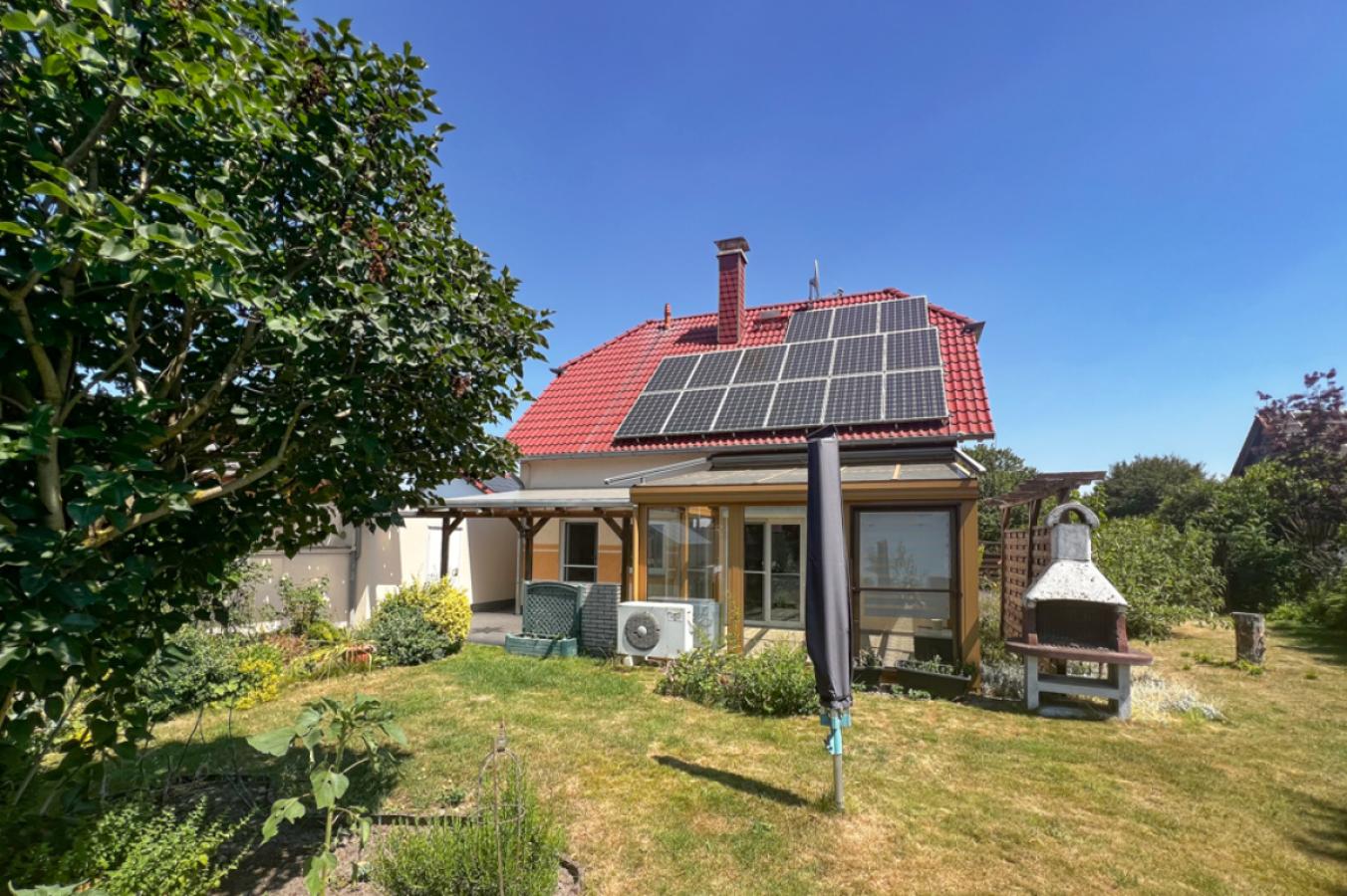 Einfamilienhaus mit Garten