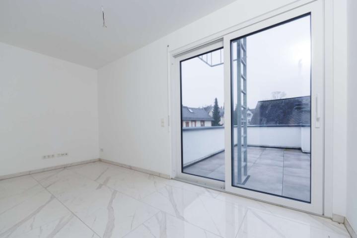 Arbeitszimmer mit Zugang zur Südterrasse