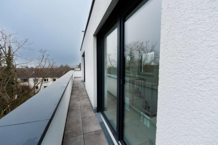 Umlaufende Terrasse...