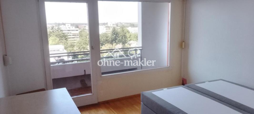 Schlafzimmer und Loggia-2