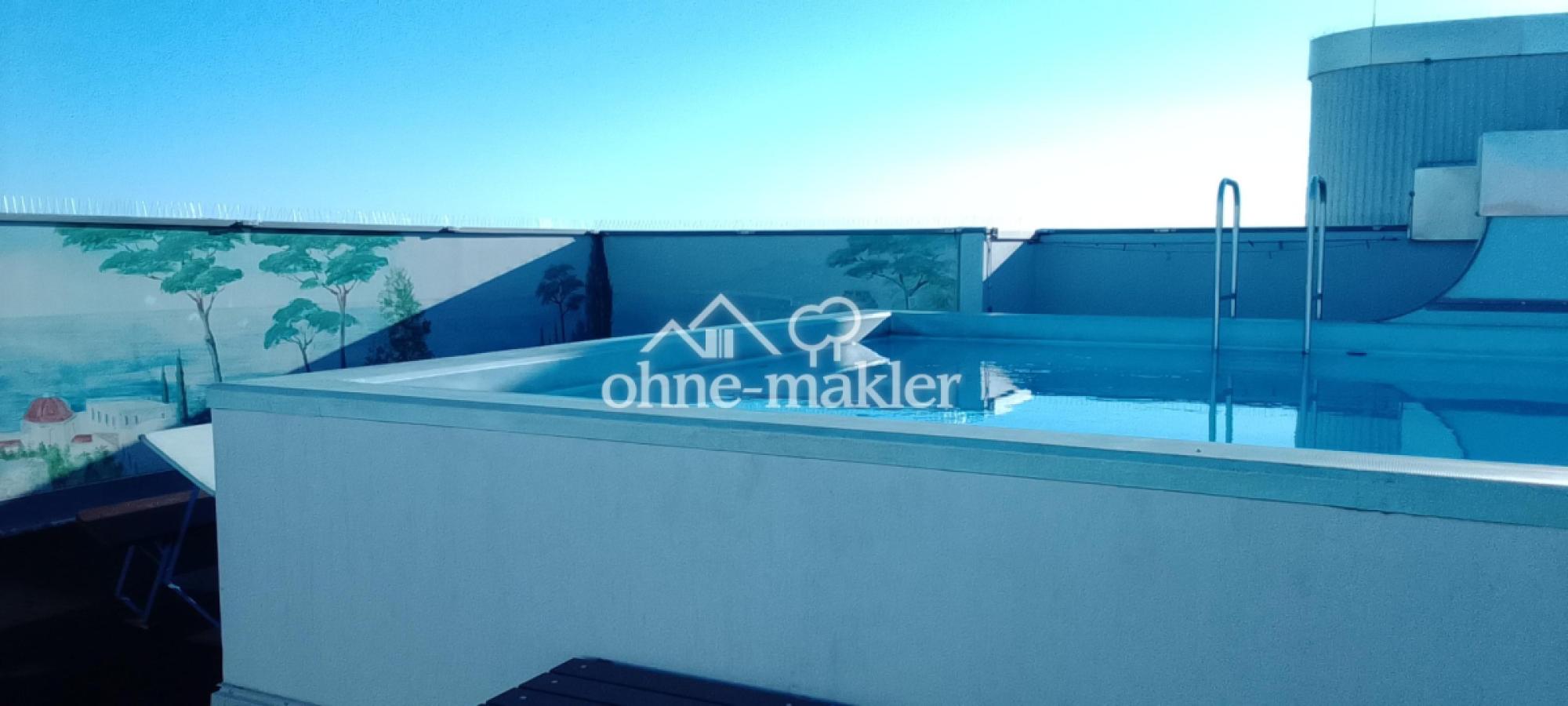 Schwimmbad auf dem Dach