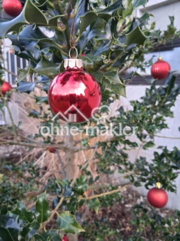 Baumschmuck im Garten 
