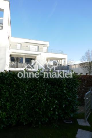 Blick zum Nachbargebäude Osten