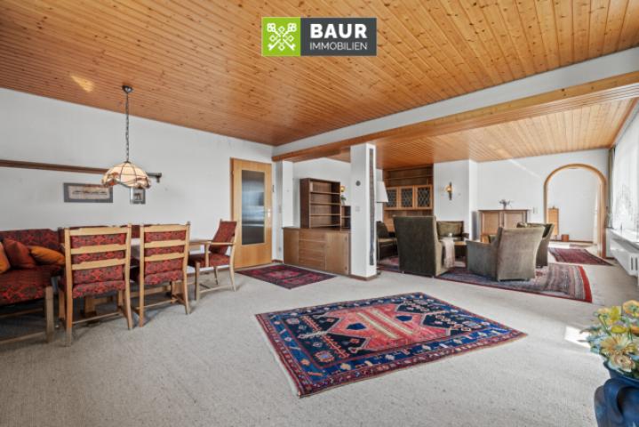 Heller Wohn- und Essbereich