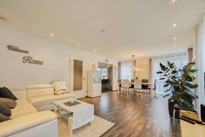 Wohn- Essbereich OG Bild 2