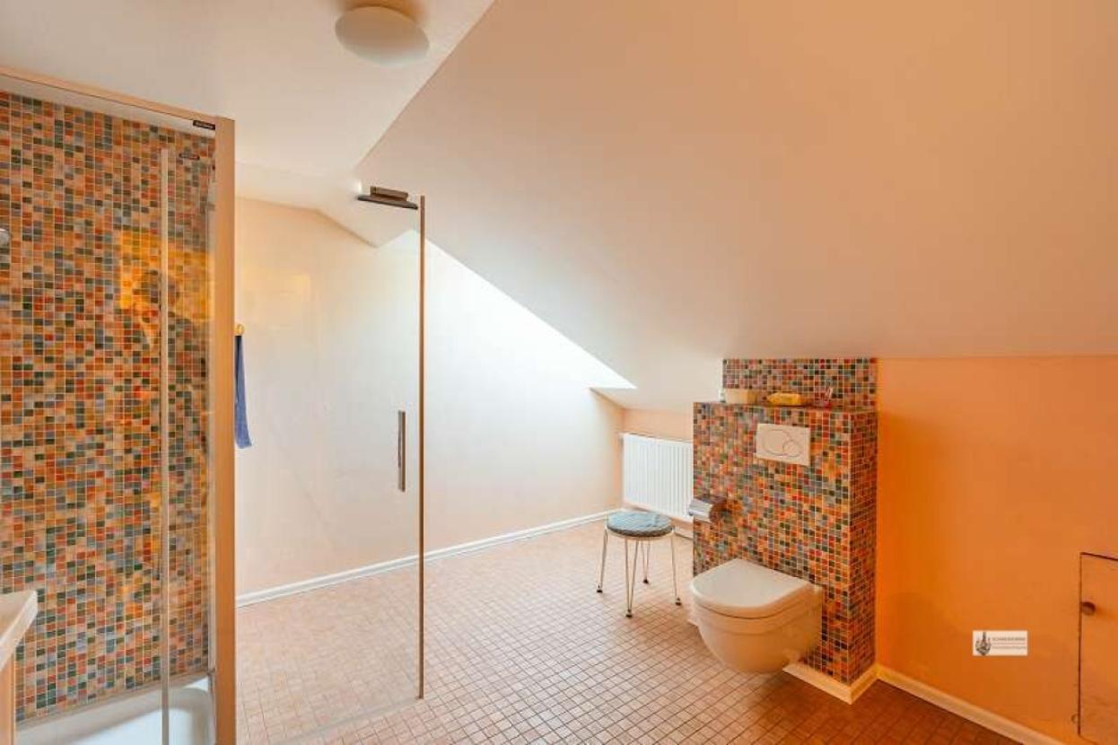 Bad im OG mit Dusche 