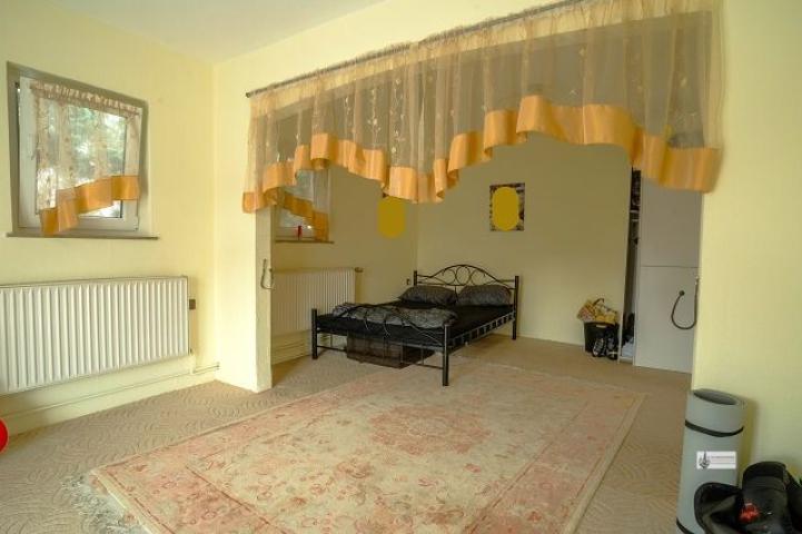 k-Schlafzimmer im OG