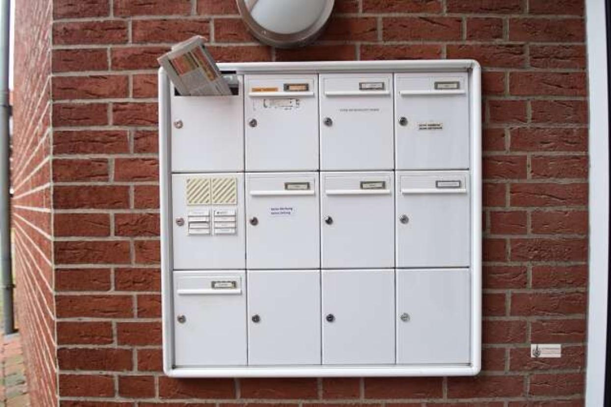 Klingel- und Briefkastenanlage 8 Parteienhaus
