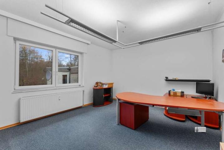Büro in der EG Wohnung
