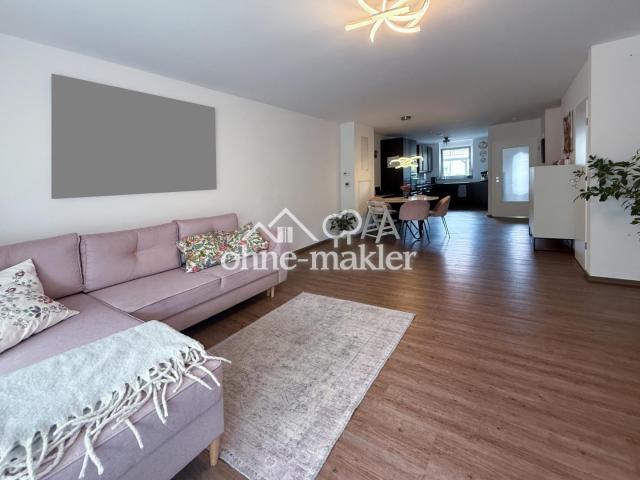 Vom Wohnz. Blick in die Küche