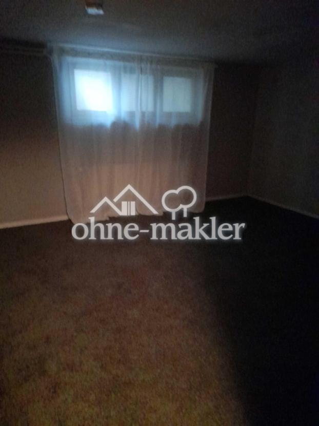 Keller Schlafzimmer I