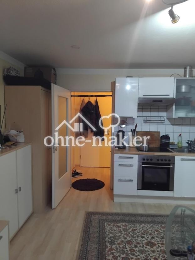 Blick auf den Flur u. Küche