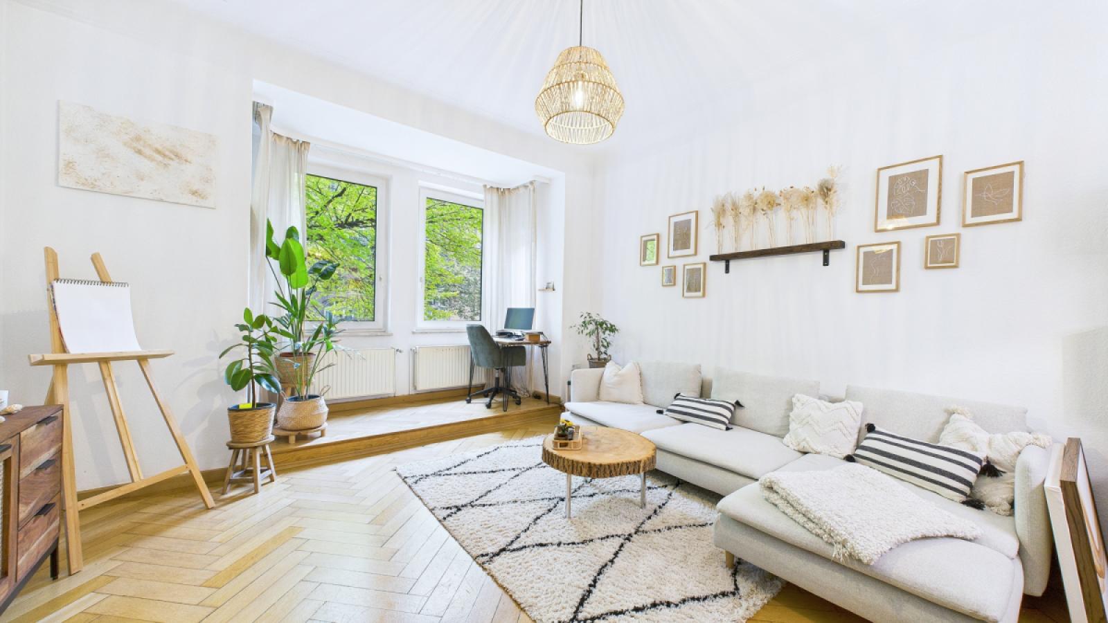 Wohnzimmer Vordergebäude 1. Stock re