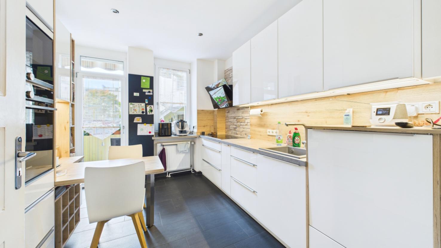 Küche Vordergebäude Hochparterre