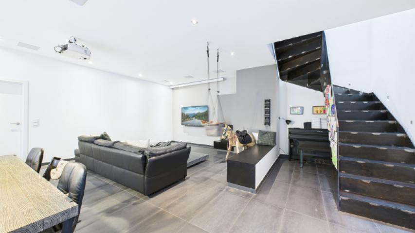 Wohnzimmer Mittelgebäude 1. Stock